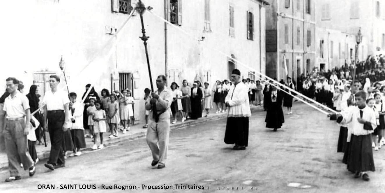 611- Oran - Procession Trinitaires2.jpg